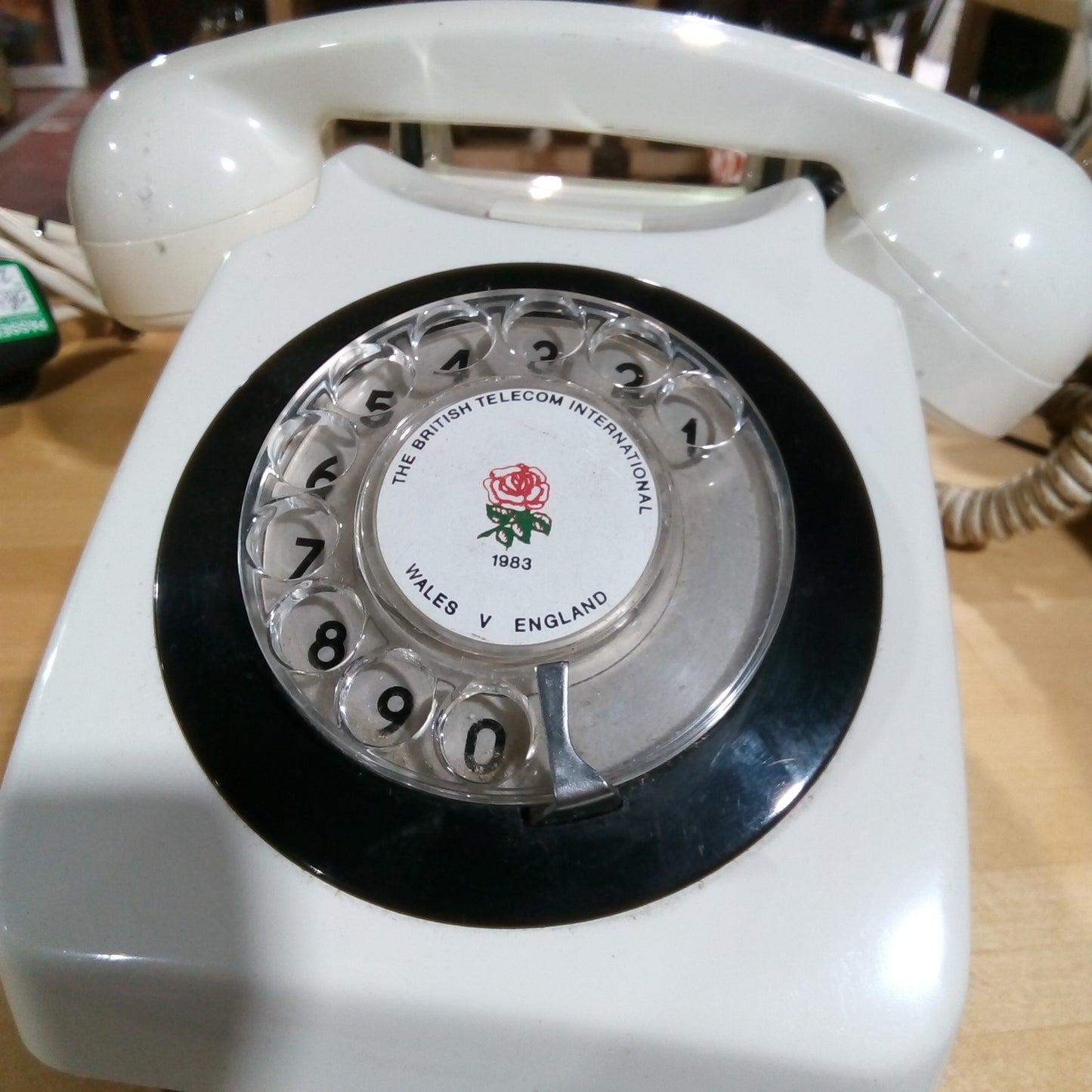 Vintage Telephone Model 746