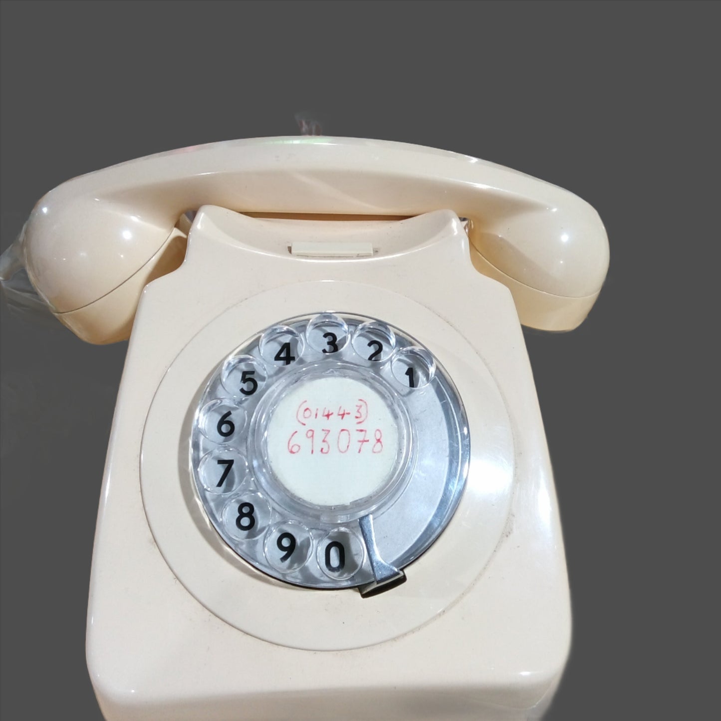 Vintage Telephone Model 746