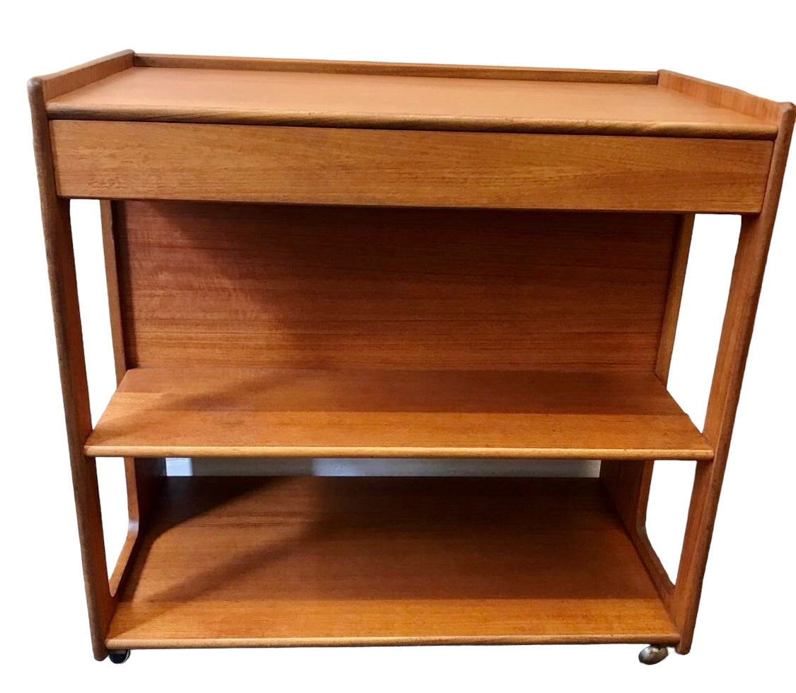 Mackintosh of Kirkcaldy 1960s Metamorphic drinks trolley