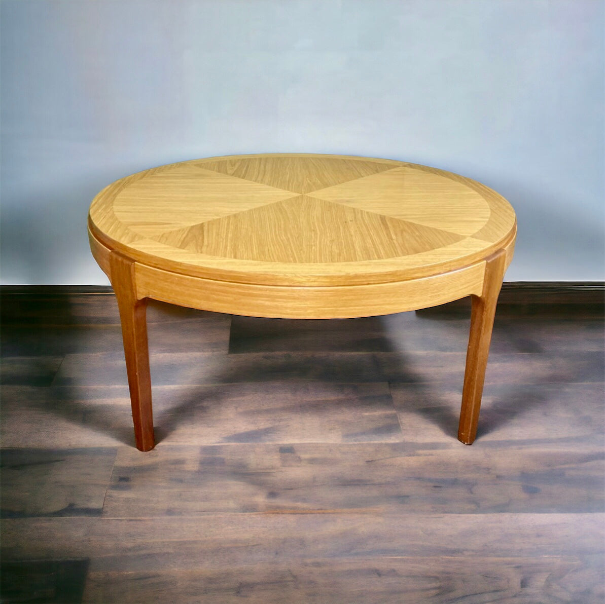 Stonehill Vintage Round Coffee Table