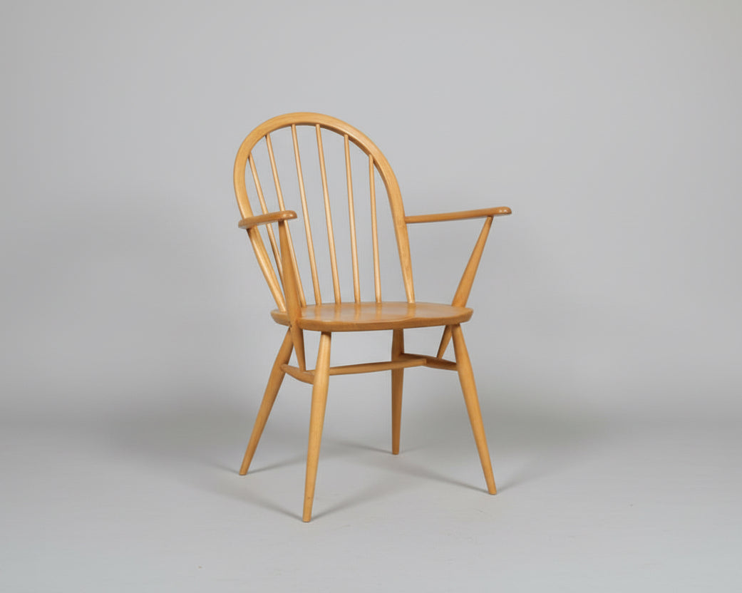 Ercol 370A Windsor Quaker Carver armchair