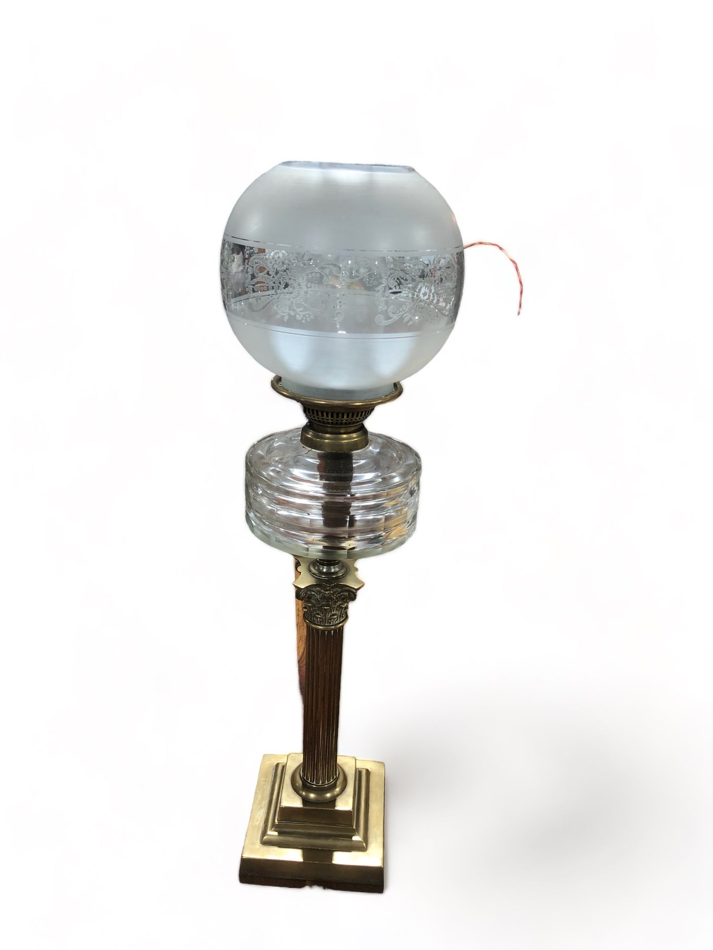 Victorian High Quality Oil lamp on Corinthian Column brass base