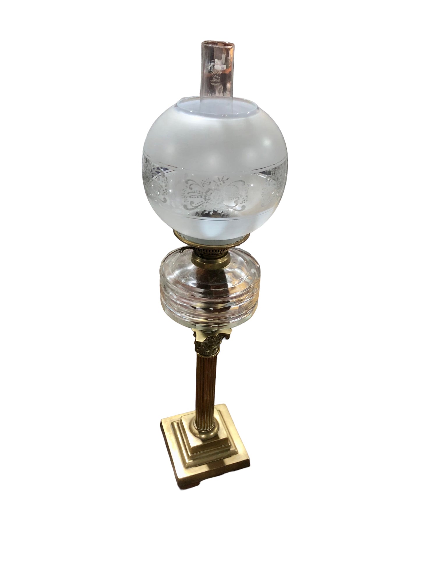 Victorian High Quality Oil lamp on Corinthian Column brass base