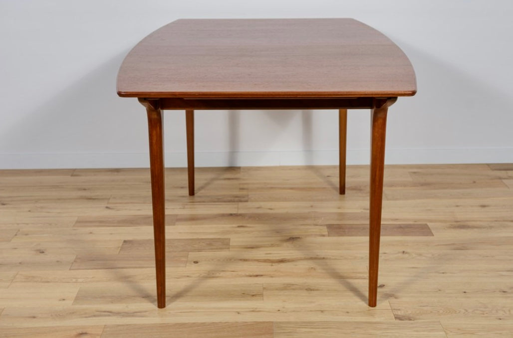 Macintosh Retro extending Dinning table