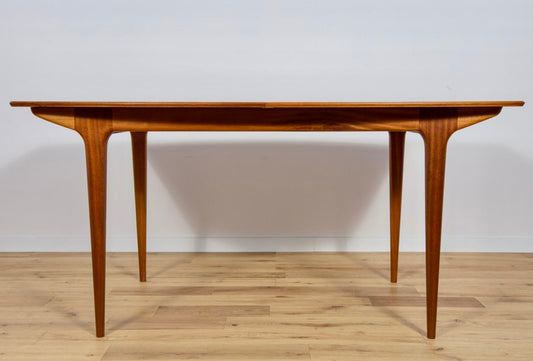 Macintosh Retro extending Dinning table