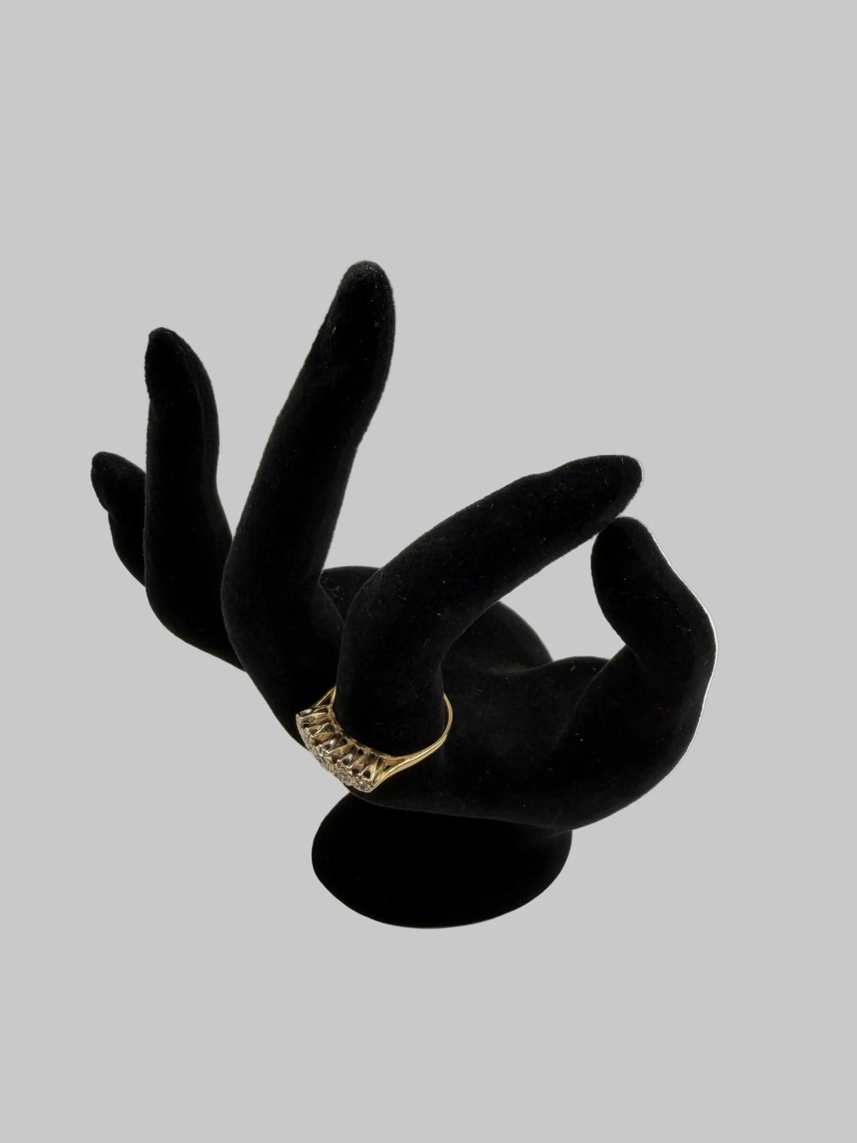 Ring- 9ct Gold and Diamond ring