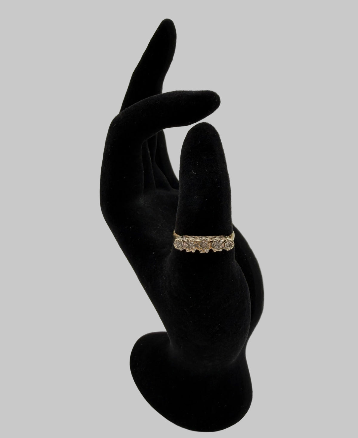 Ring- 9ct Gold and Diamond ring
