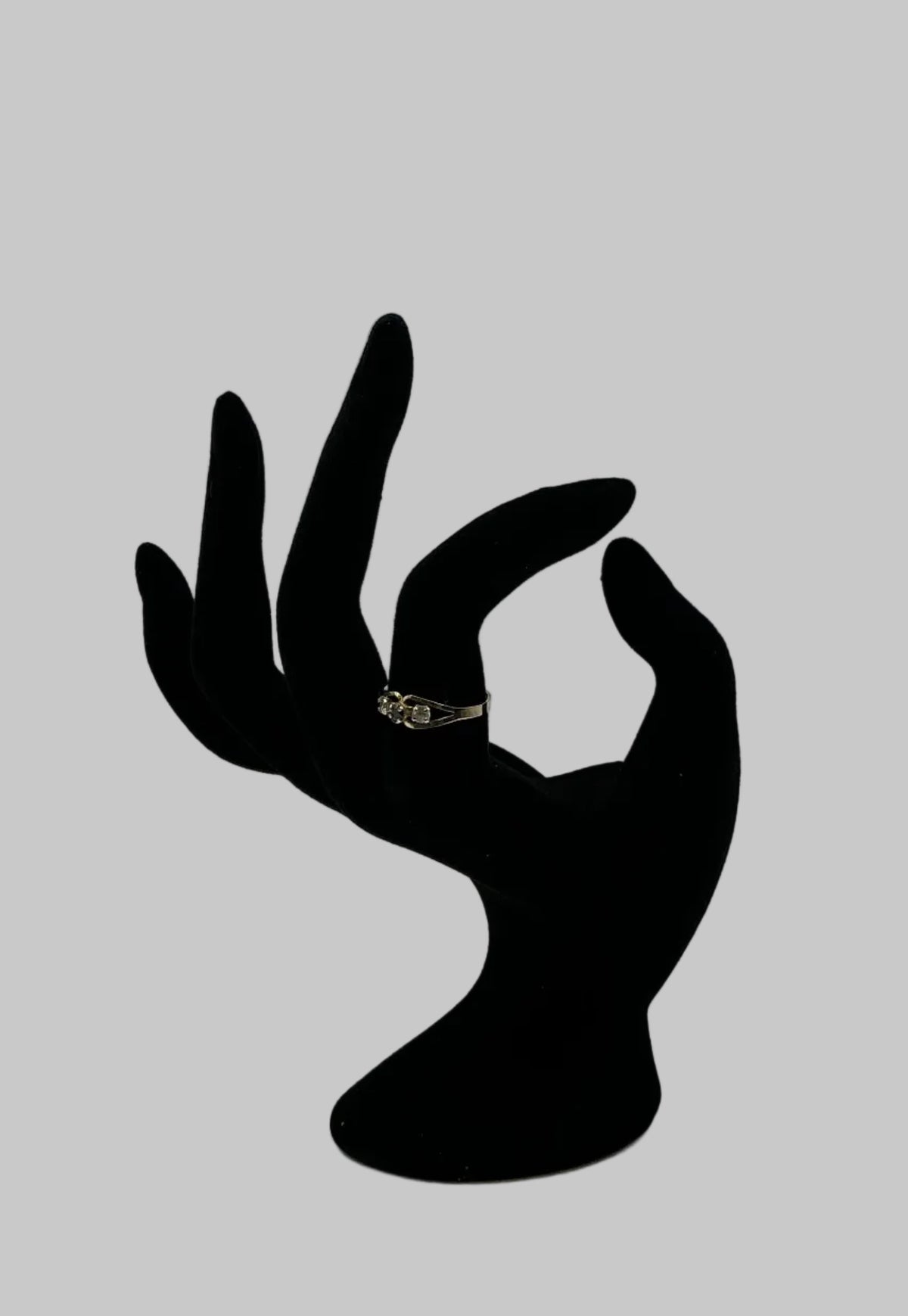 Ring - 9ct Gold Diamond and Sapphire ring
