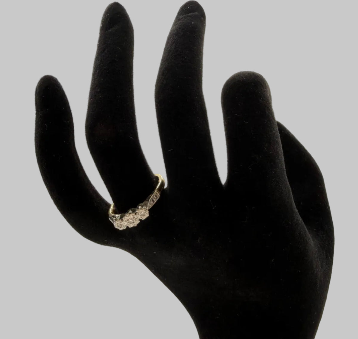 Ring - 18ct Gold and Platinum diamond ring