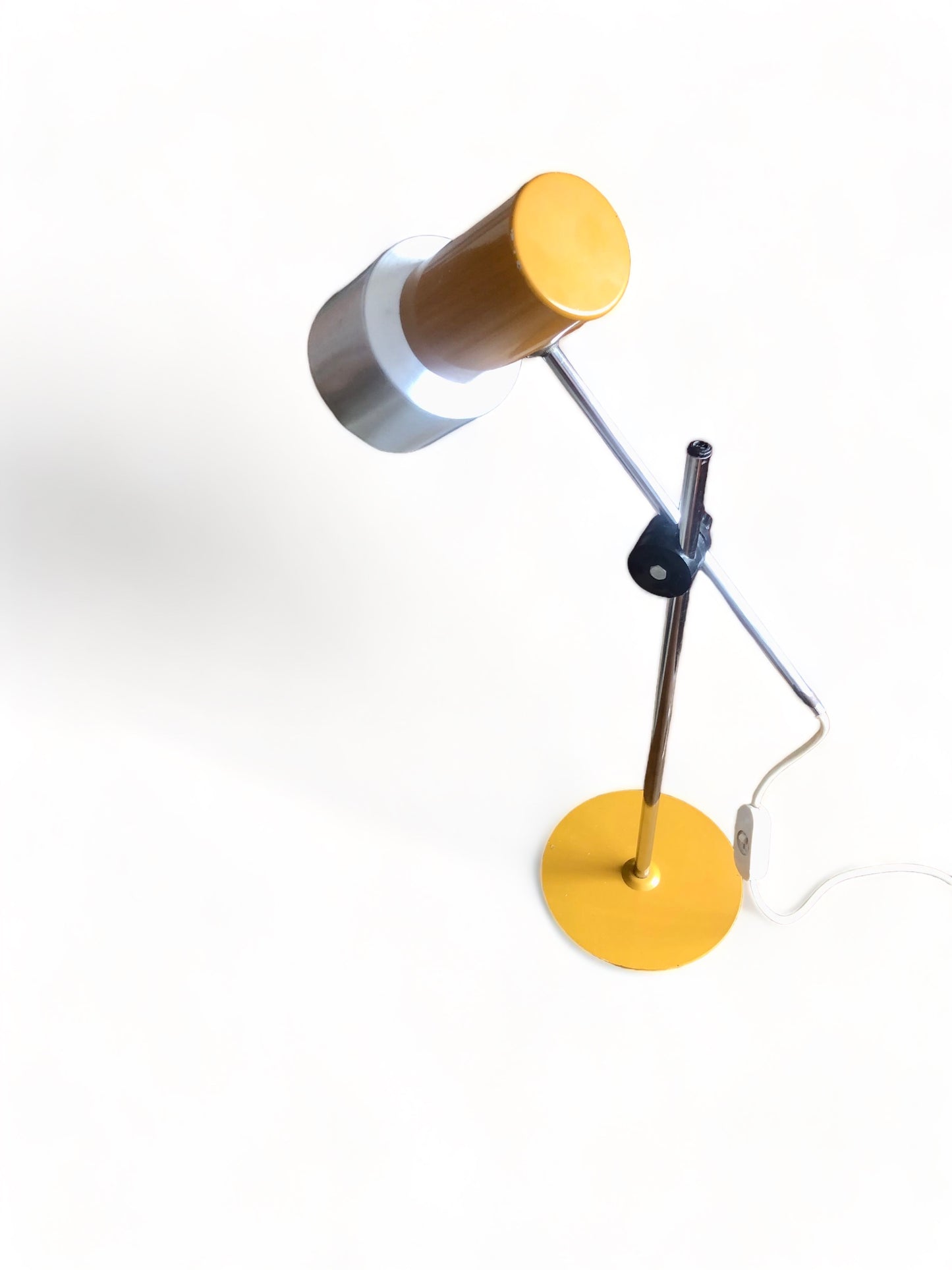 Mustard Yellow Retro Vintage posable light by Prova.