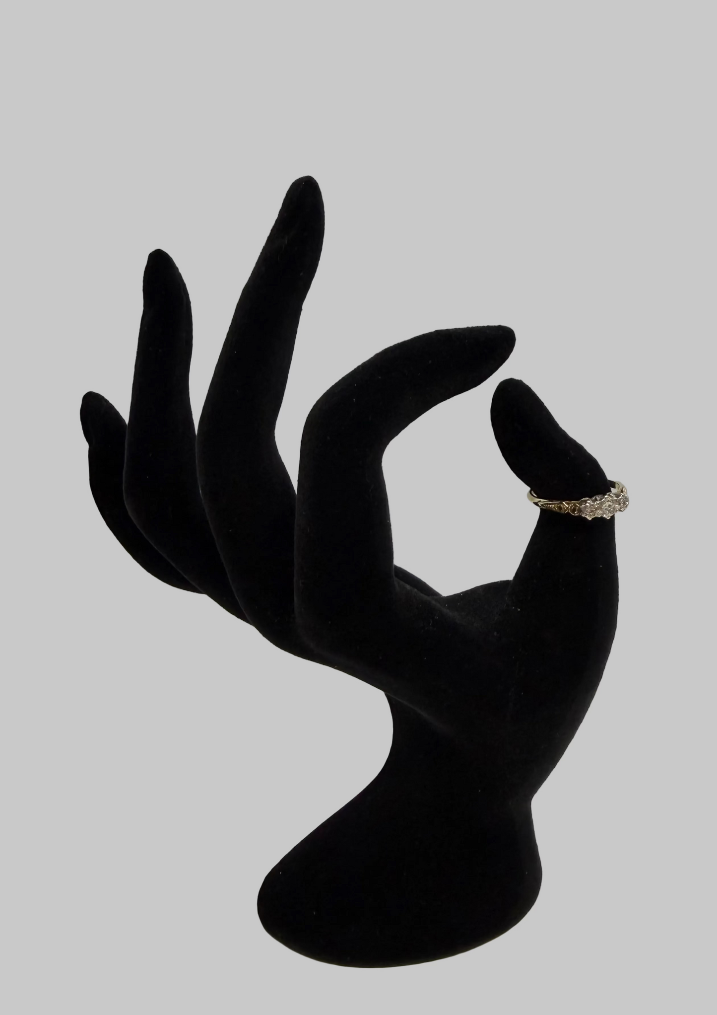 Ring- 18ct Gold Diamond ring