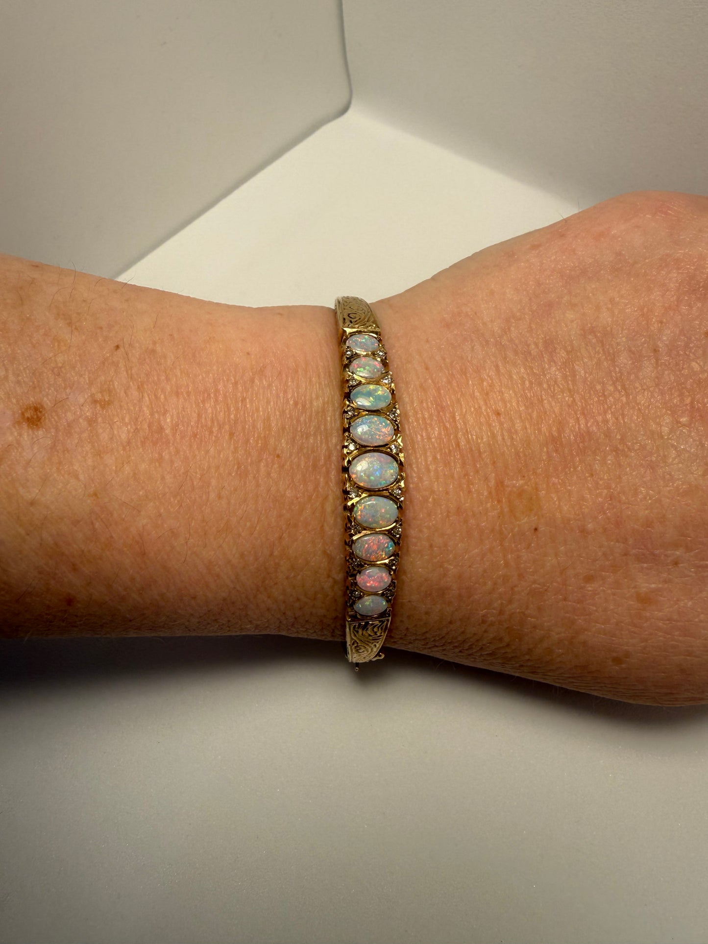 9ct Gold, Dimond & Opal Bangle