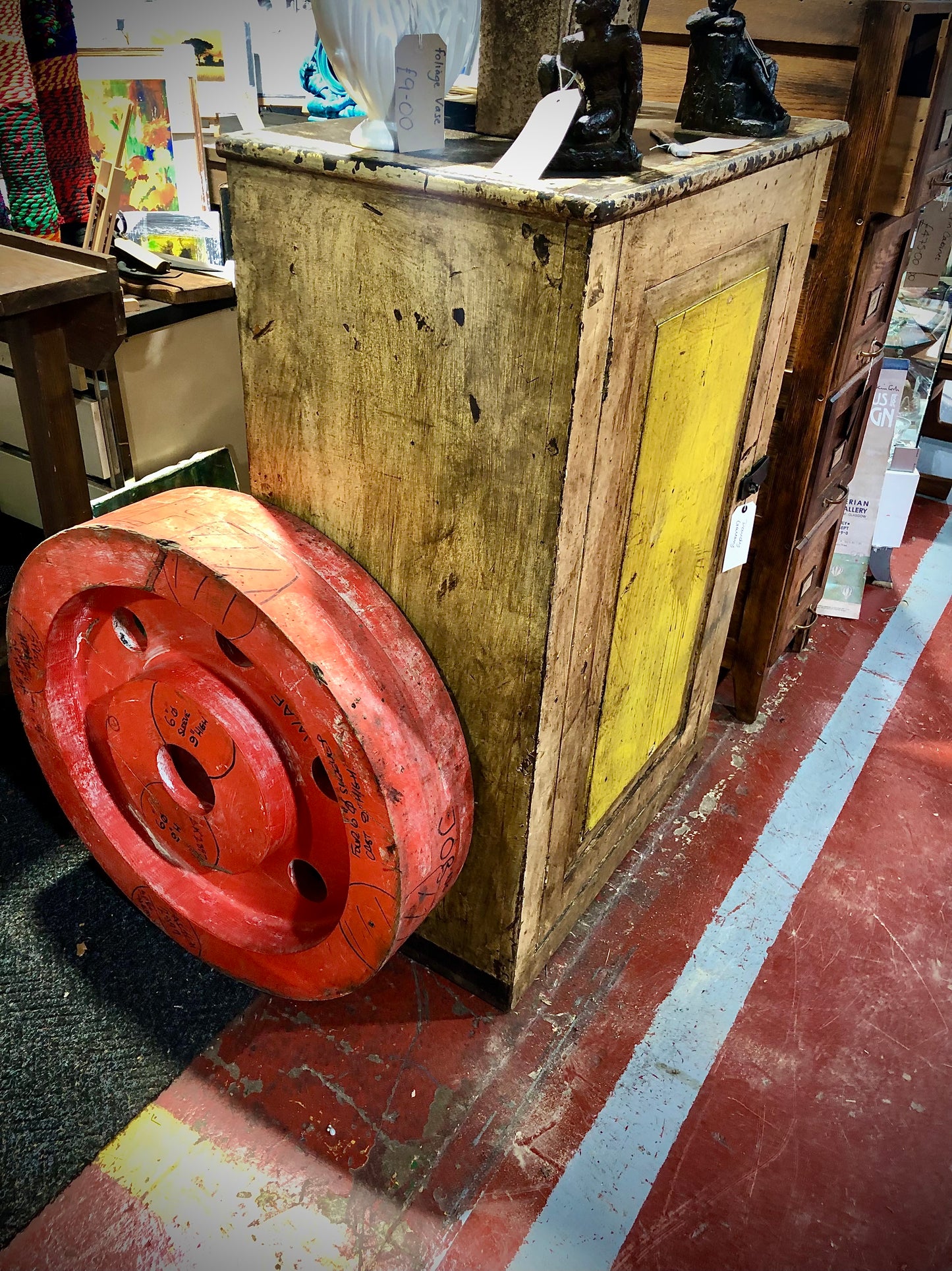 Industrial storage cabinet